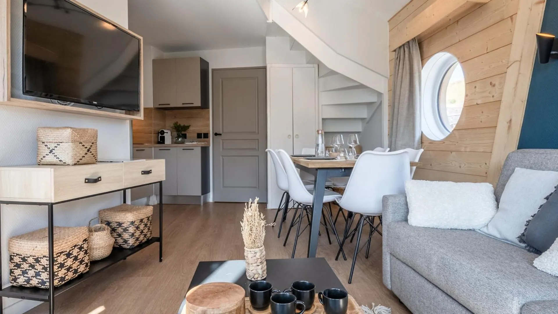 아보리아 Magnifique Duplex 3 Pieces Renove, Centre Station, Balcon, Wifi - Fr-1-634-72 아파트 프랑스