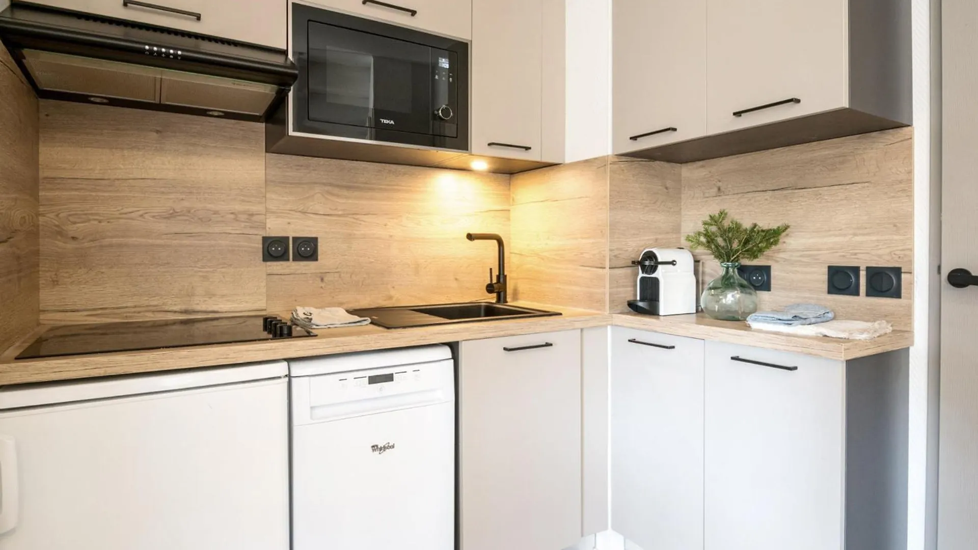 아보리아 Magnifique Duplex 3 Pieces Renove, Centre Station, Balcon, Wifi - Fr-1-634-72 아파트